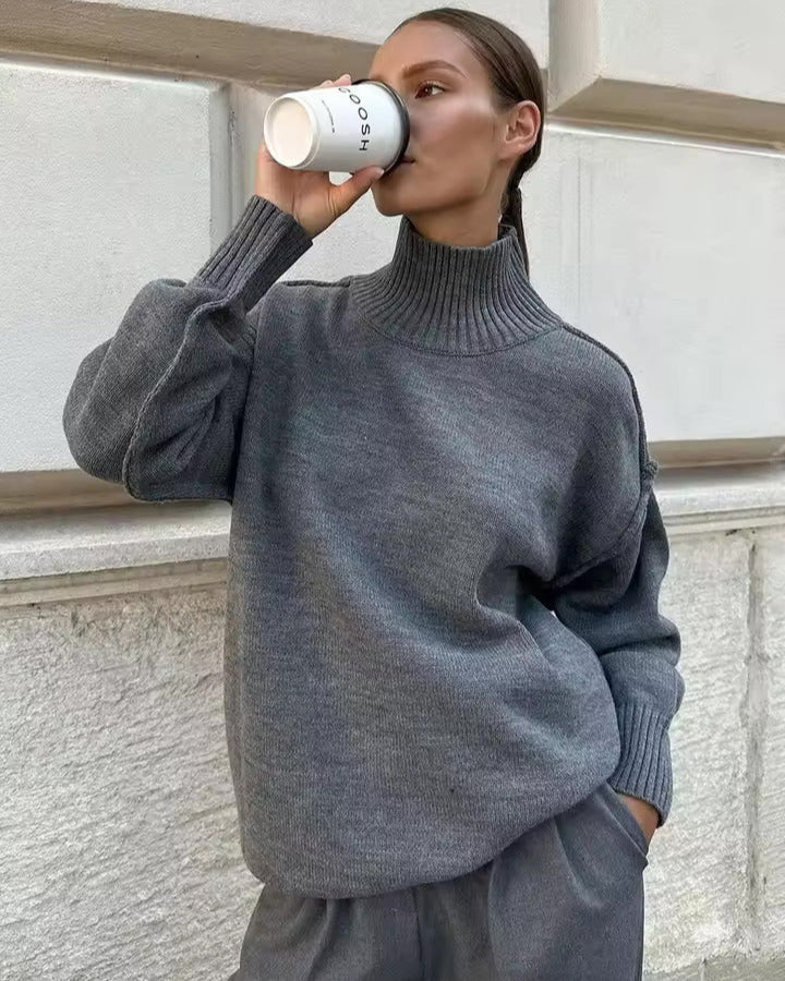 Isabella | Women's Relaxed Turtleneck