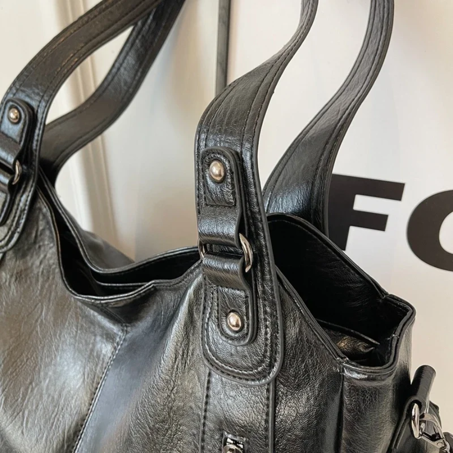 Dakota | Shoulder Bag with Pockets