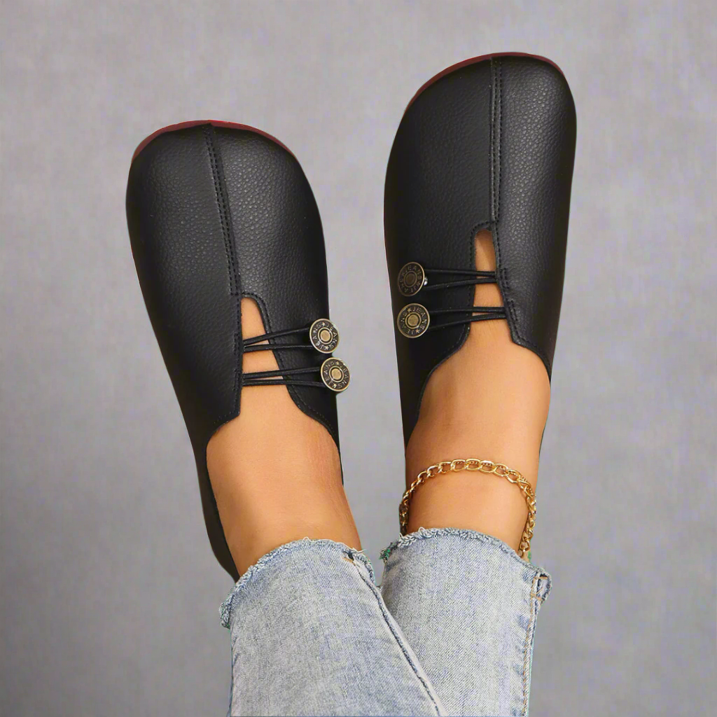 Kreszentia | Cozy Button Slip-On Shoes