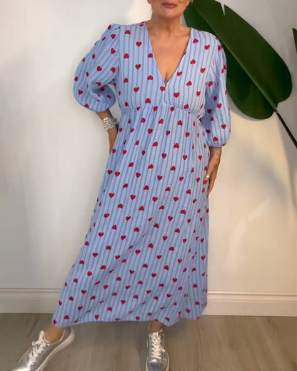 Belle™ – Elegant V-Neck Heart Patterned Dress