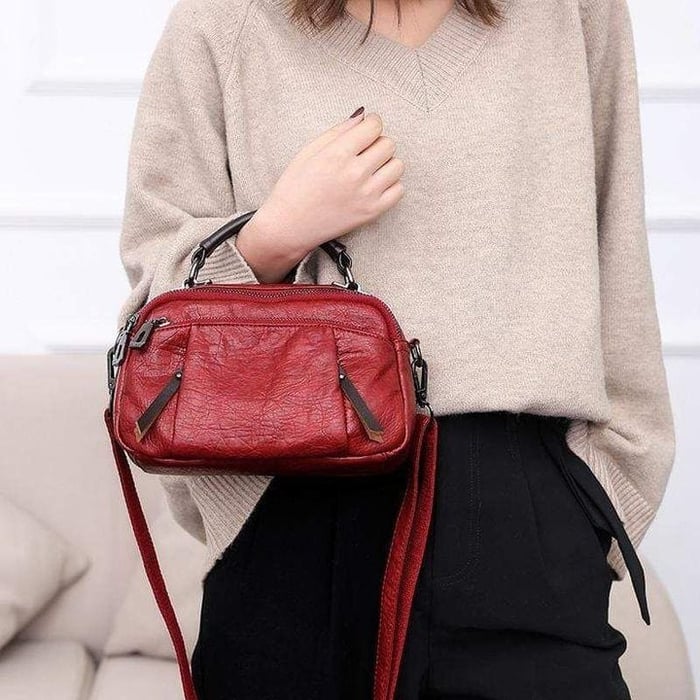 Finbjørg | Small and Versatile Bag in Golden Cognac Shade with Pockets