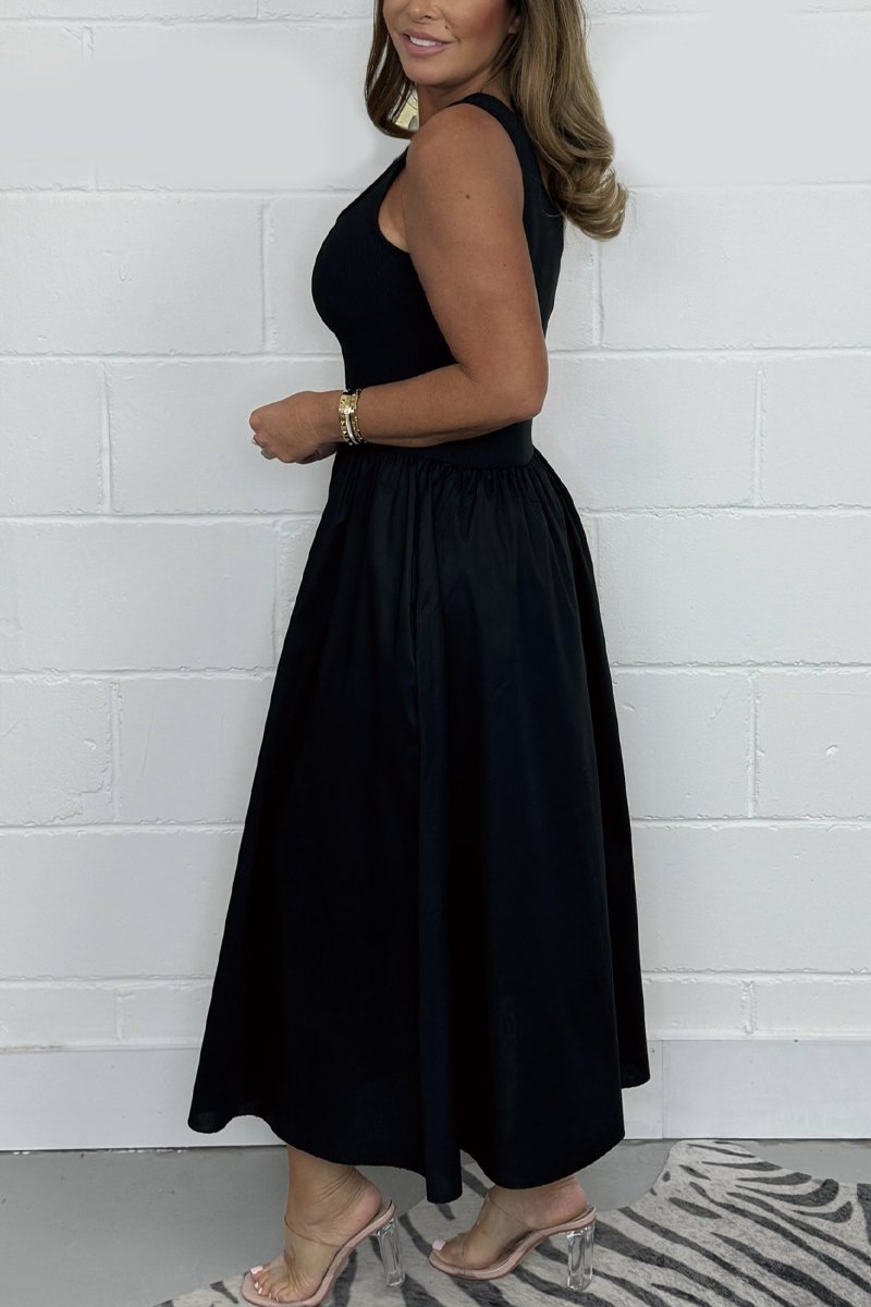 Stylish Sleeveless A-Line Dress with Square Neck Design