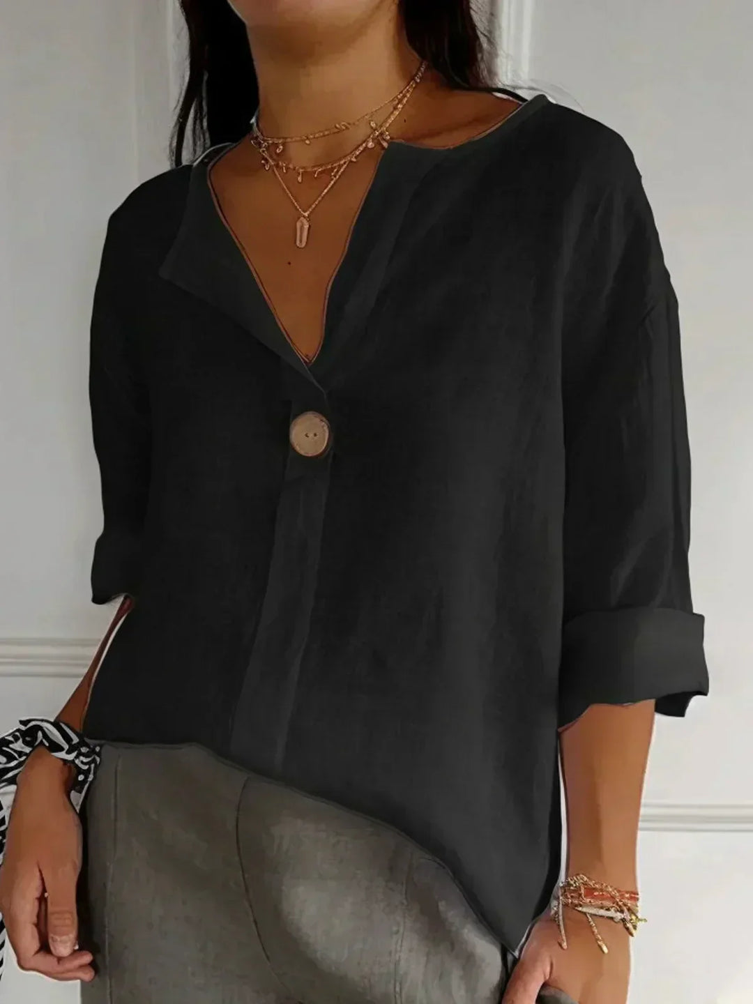 Aria | Casual V-Neck Blouse