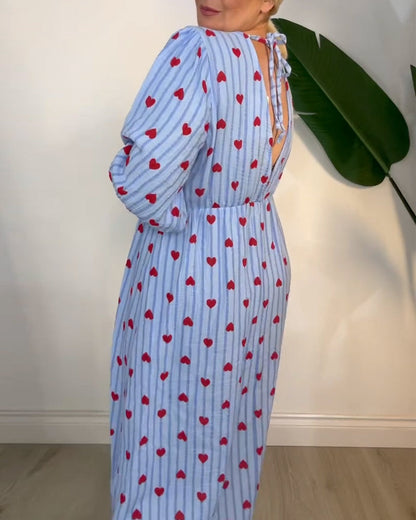 Belle™ – Elegant V-Neck Heart Patterned Dress