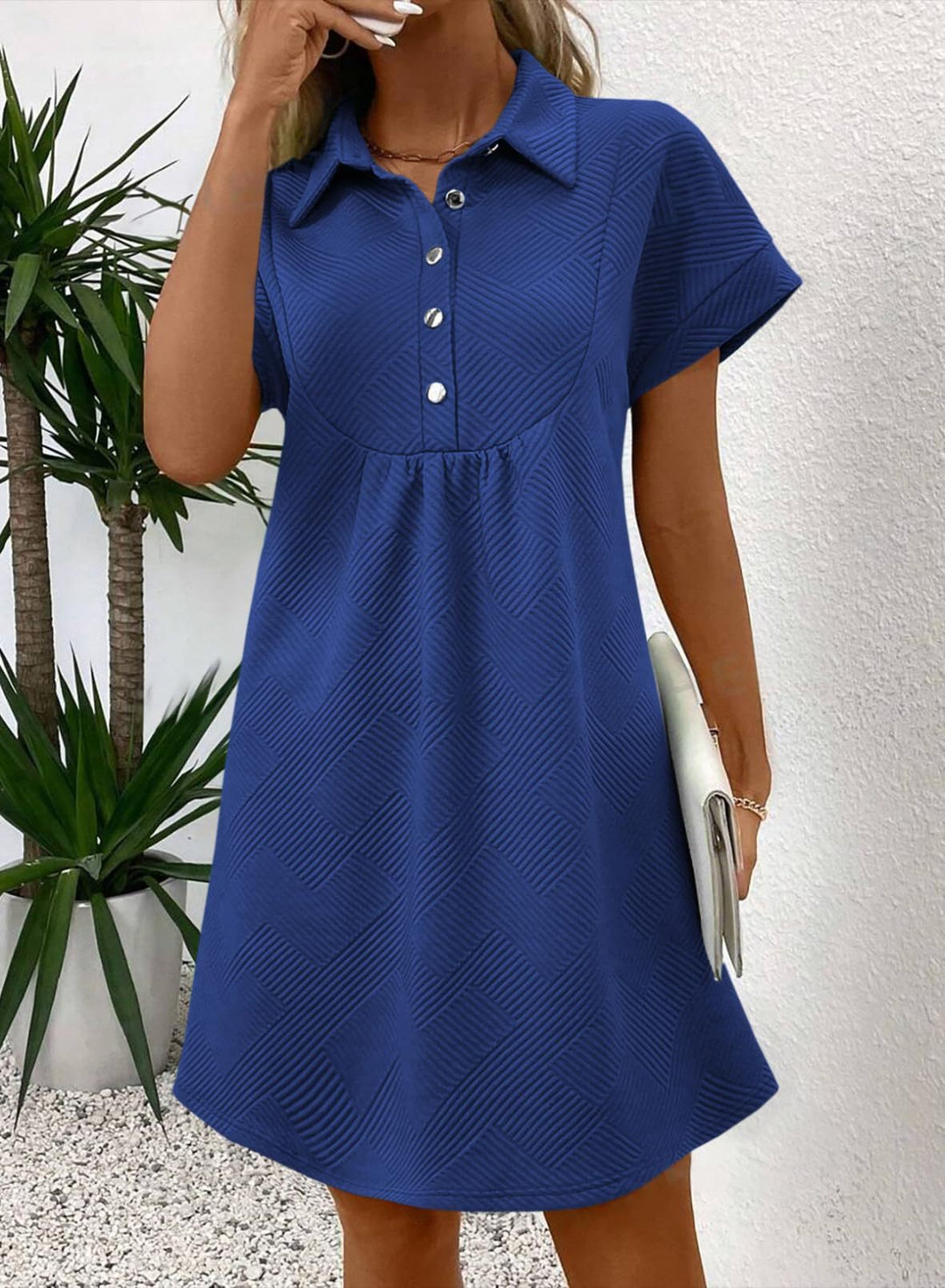 Amber | Chic Midi Dress with Batwing Sleeves and Stylish Collar