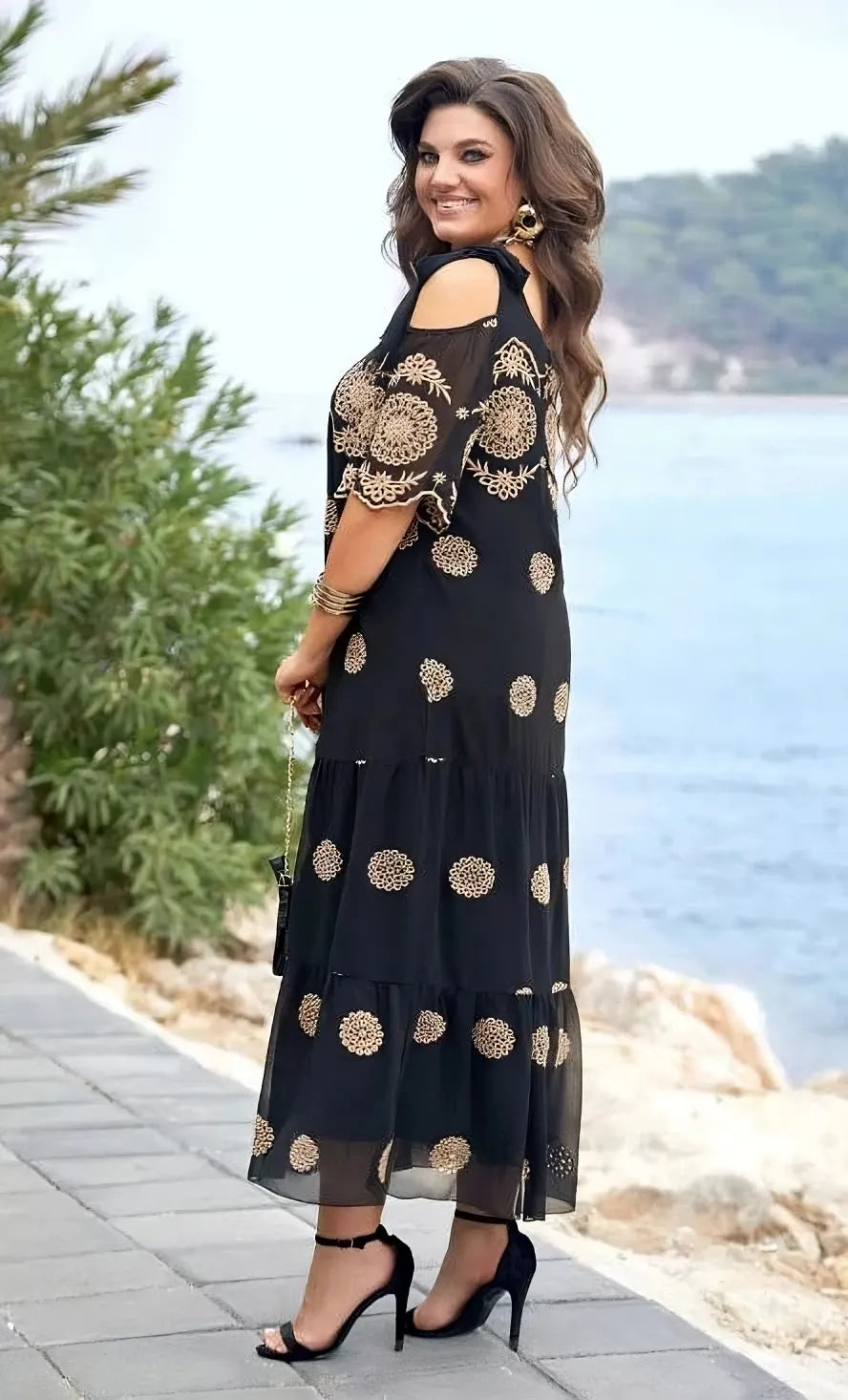 Dionne | Women's Loose Short Sleeve Elegant Summer Dress with Cut-Out