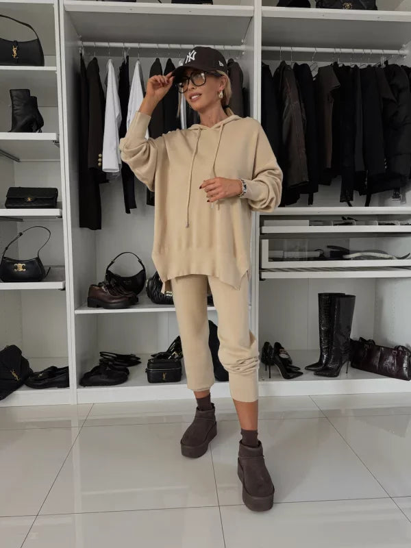 Camilla - Elegant Hooded Two-Piece Women's Set