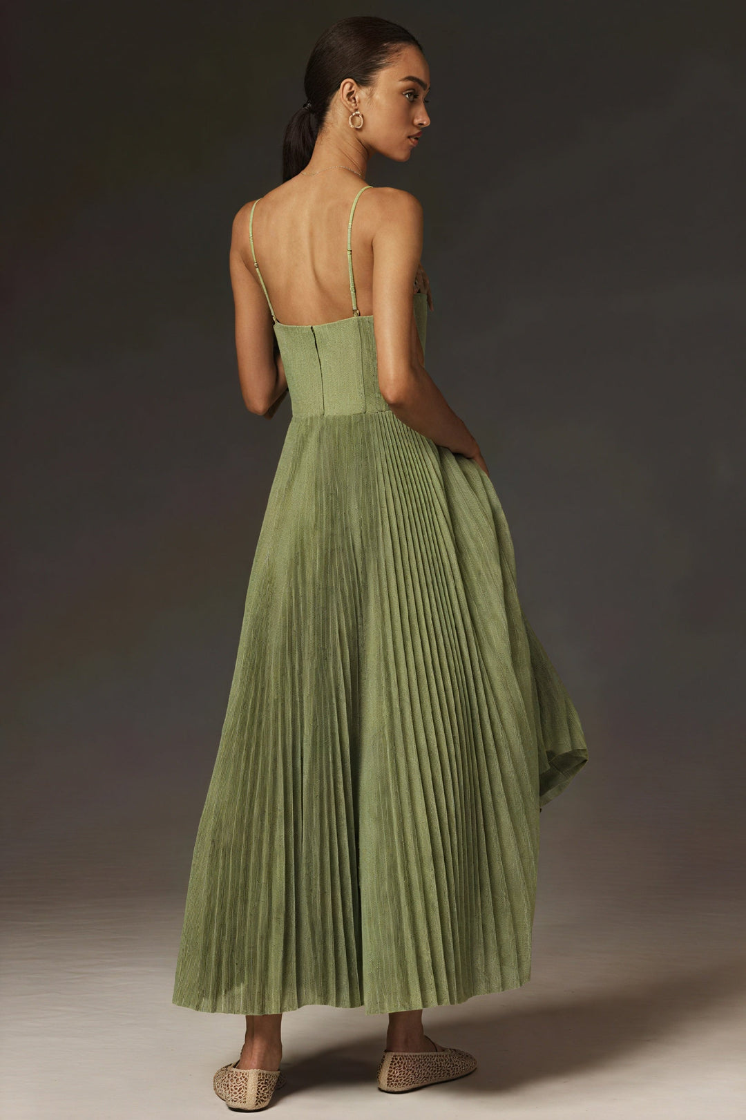 Elegant Midi Dress: Perfect for Special Occasions