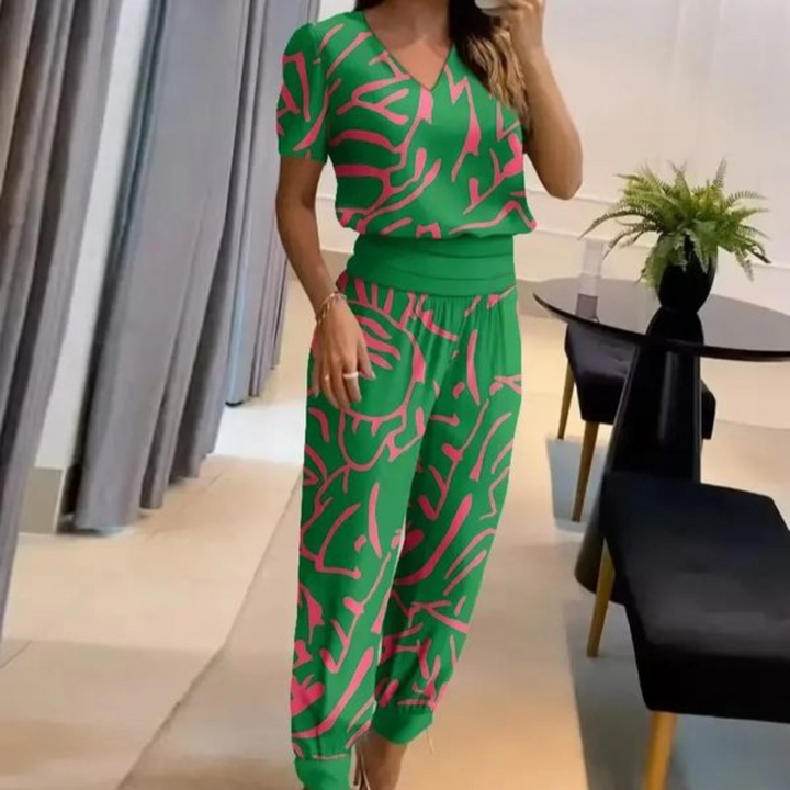 Daphne | Women's Relaxed V-Neck Stylish Set