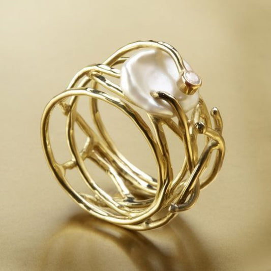 Nuria - Thin Gold Ring with Pearls