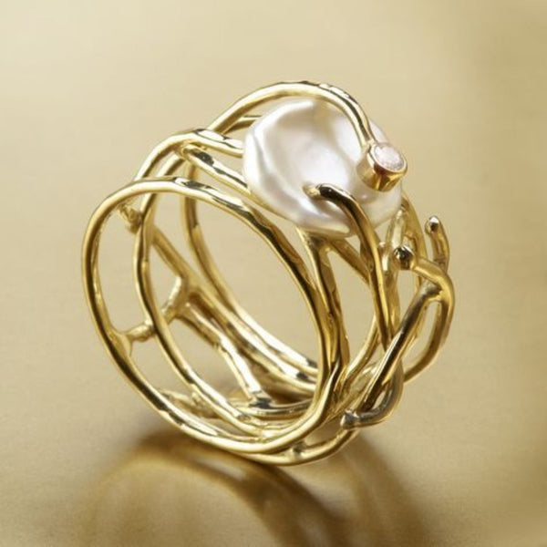 Nuria - Thin Gold Ring with Pearls