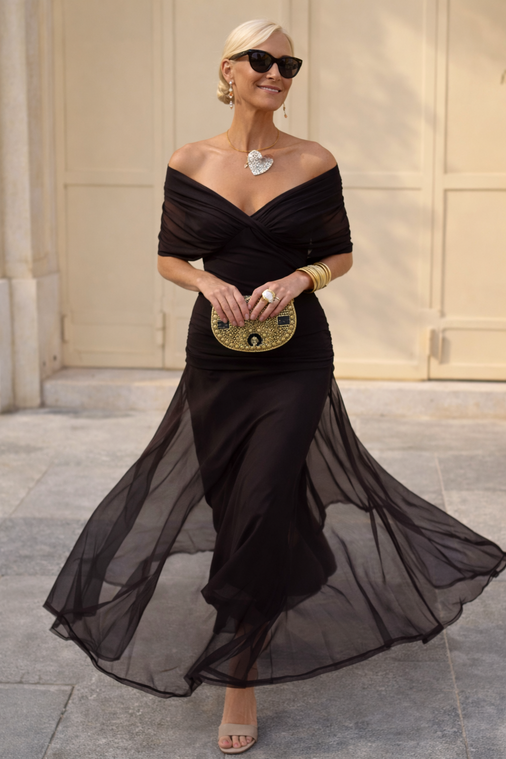 Elegant Maxi Dress for Events with V-Neck
