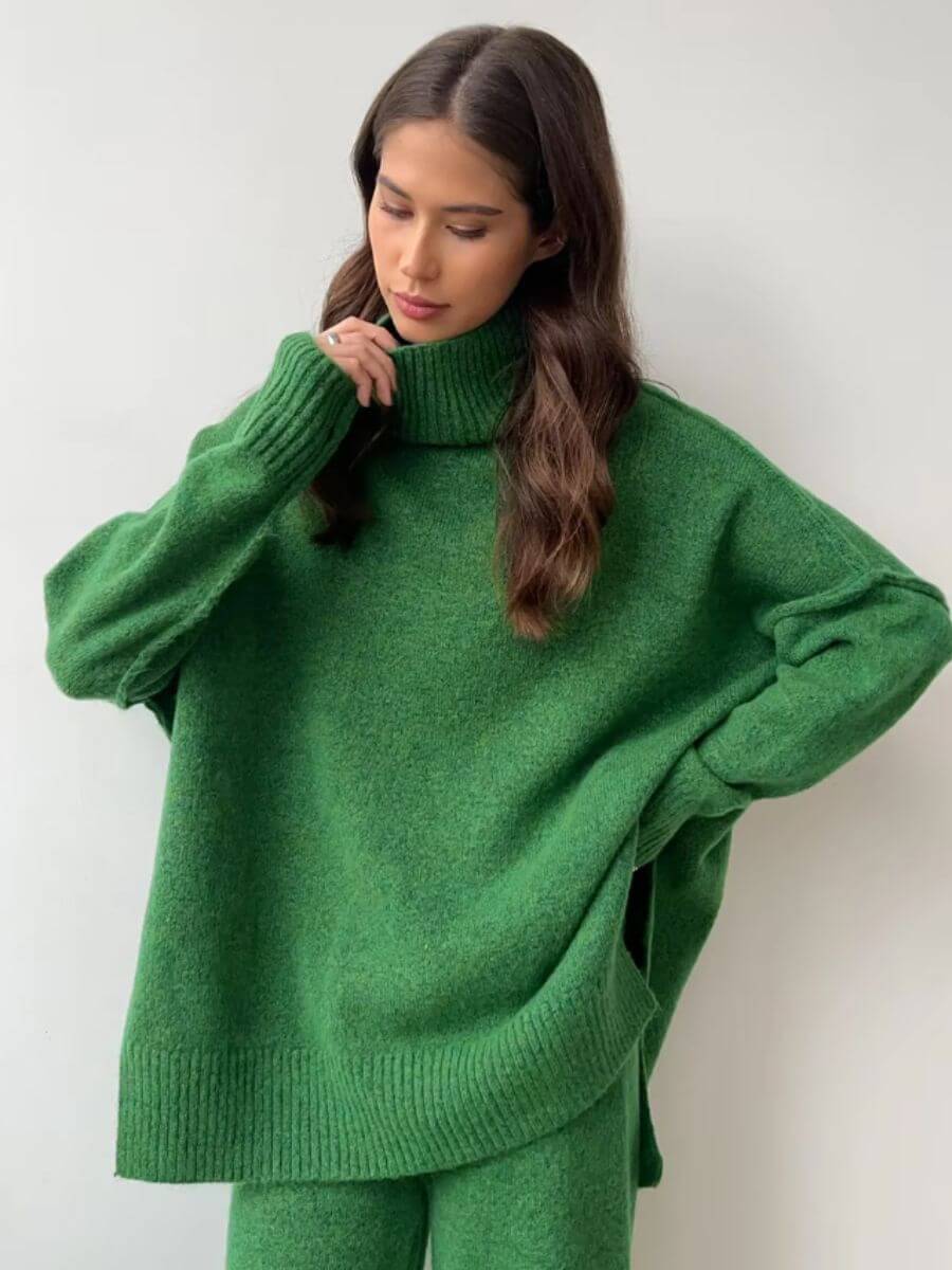 Liora | Women's Relaxed Long Sleeve Turtleneck Set
