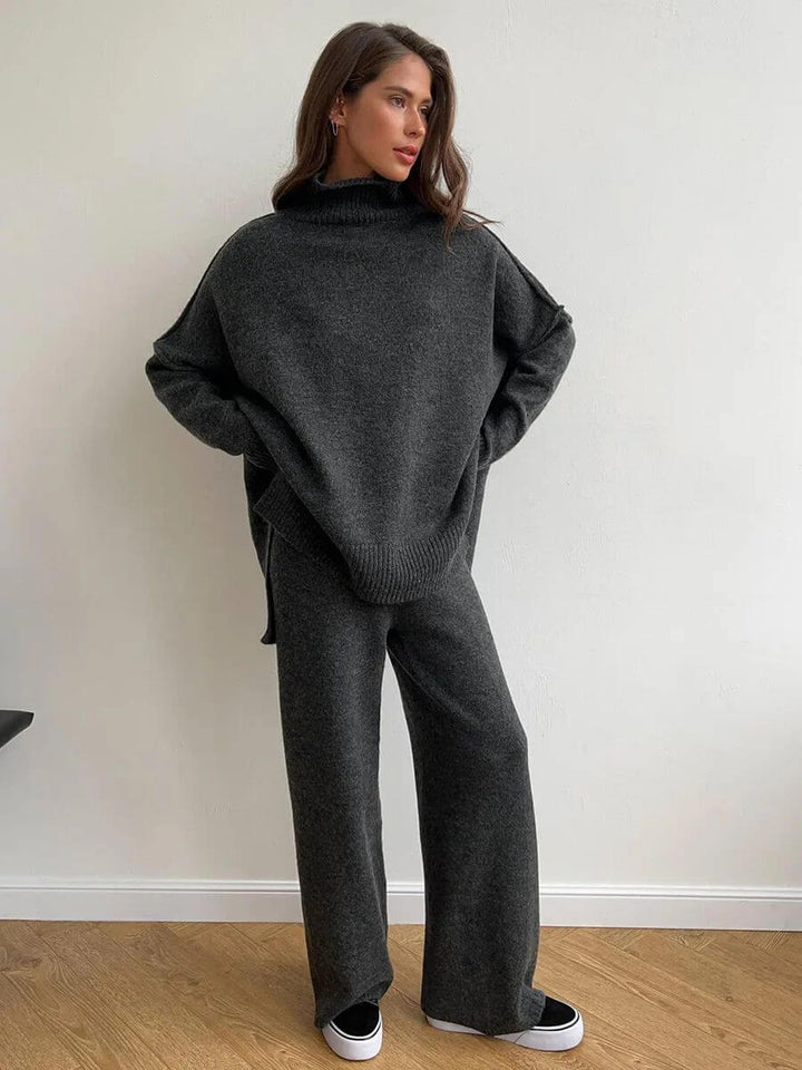 Liora | Women's Relaxed Long Sleeve Turtleneck Set