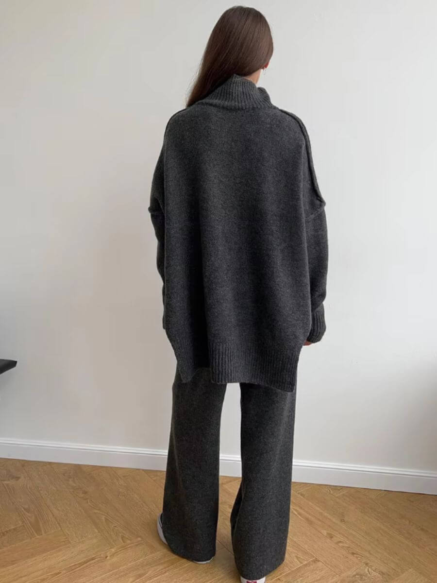 Liora | Women's Relaxed Long Sleeve Turtleneck Set