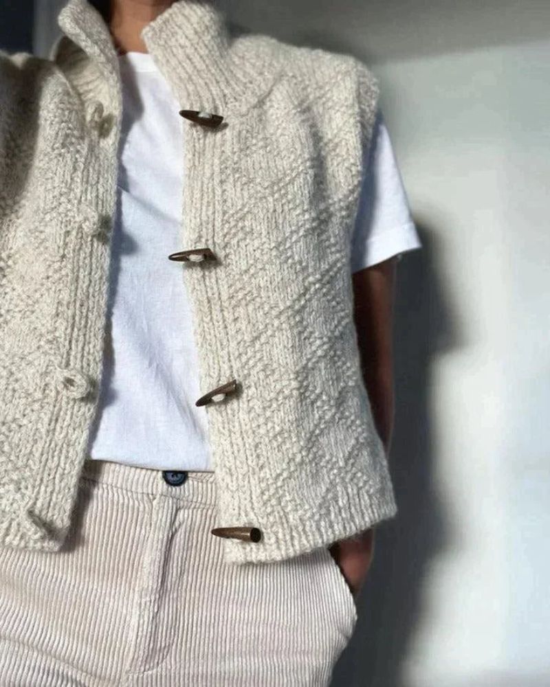 Ingrid | Women's Cozy Sleeveless Cardigan with Buttons