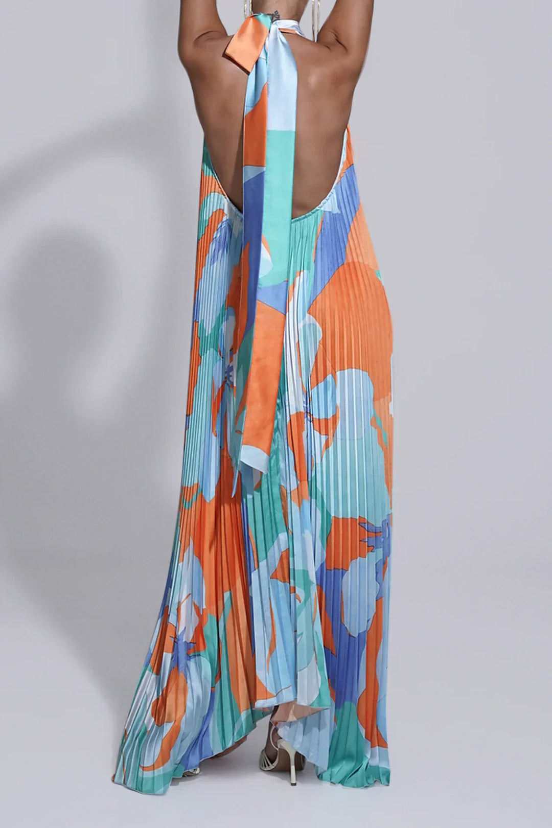 Isla | Women's Halter Neck Elegant Halter Pleated Maxi Dress