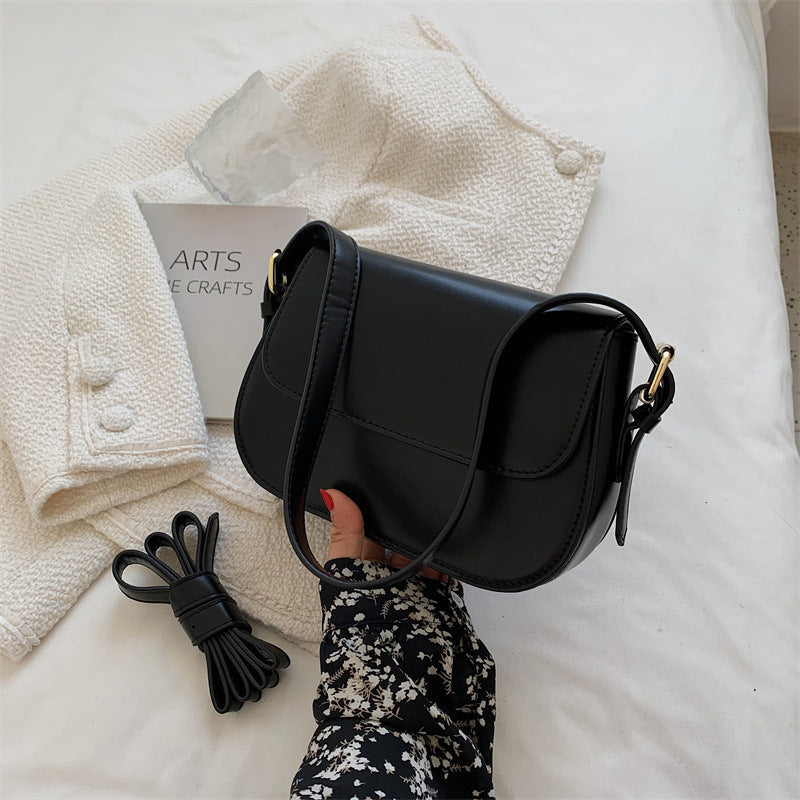 Eldborg | Elegant shoulder bag in muted nude tone