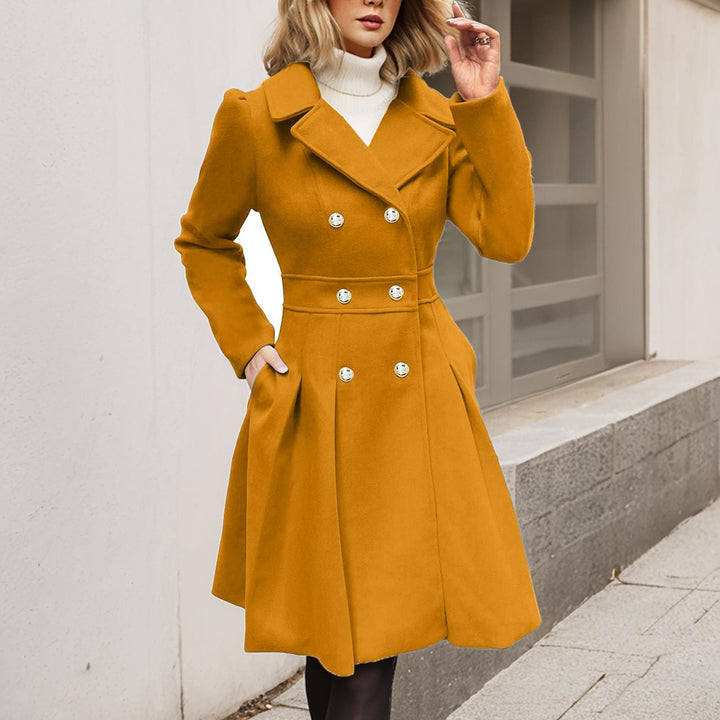 Women's coat with long sleeves and pockets
