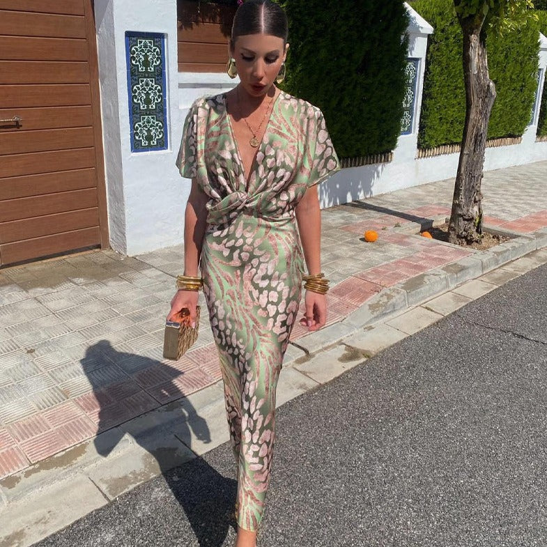 Kelsey | Women's Long dress with V-neckline and twisted detail