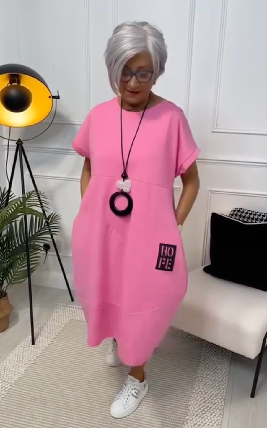 Zuzanna | Women's Short Sleeve Maxi Airy Summer Dress with Round Neckline and Pockets