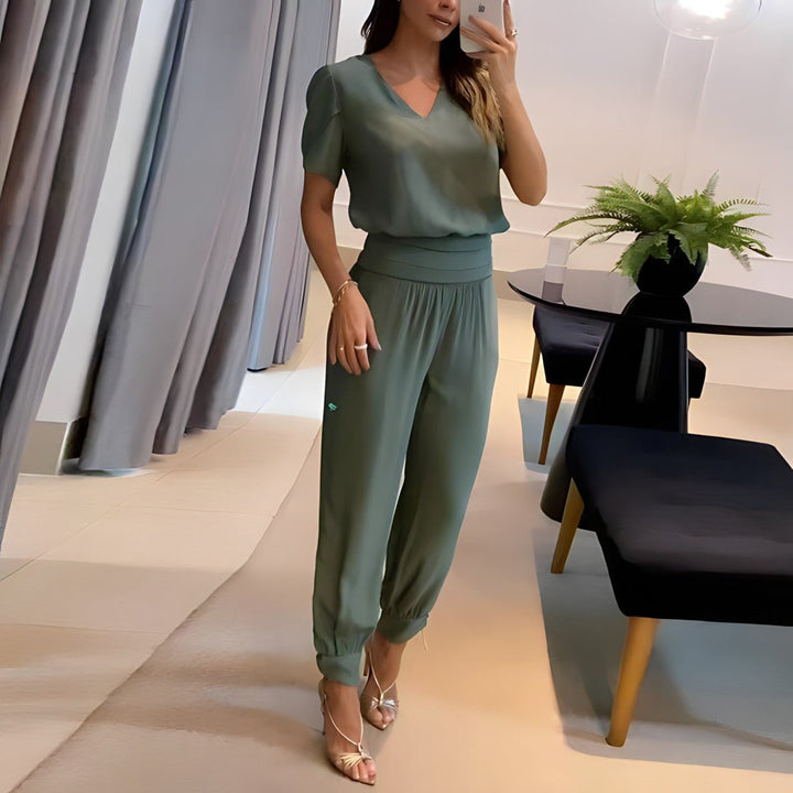 Daphne | Women's Relaxed V-Neck Stylish Set