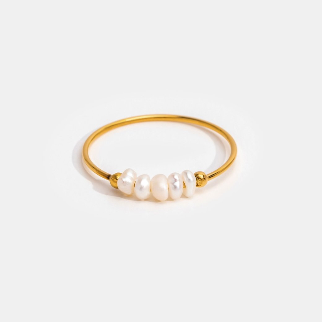 Silva - Ring made of freshwater pearls
