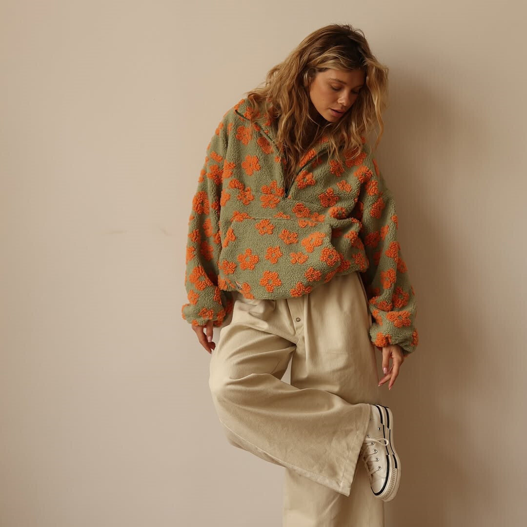 Daisy | Women's Relaxed Floral Bloom Cozy