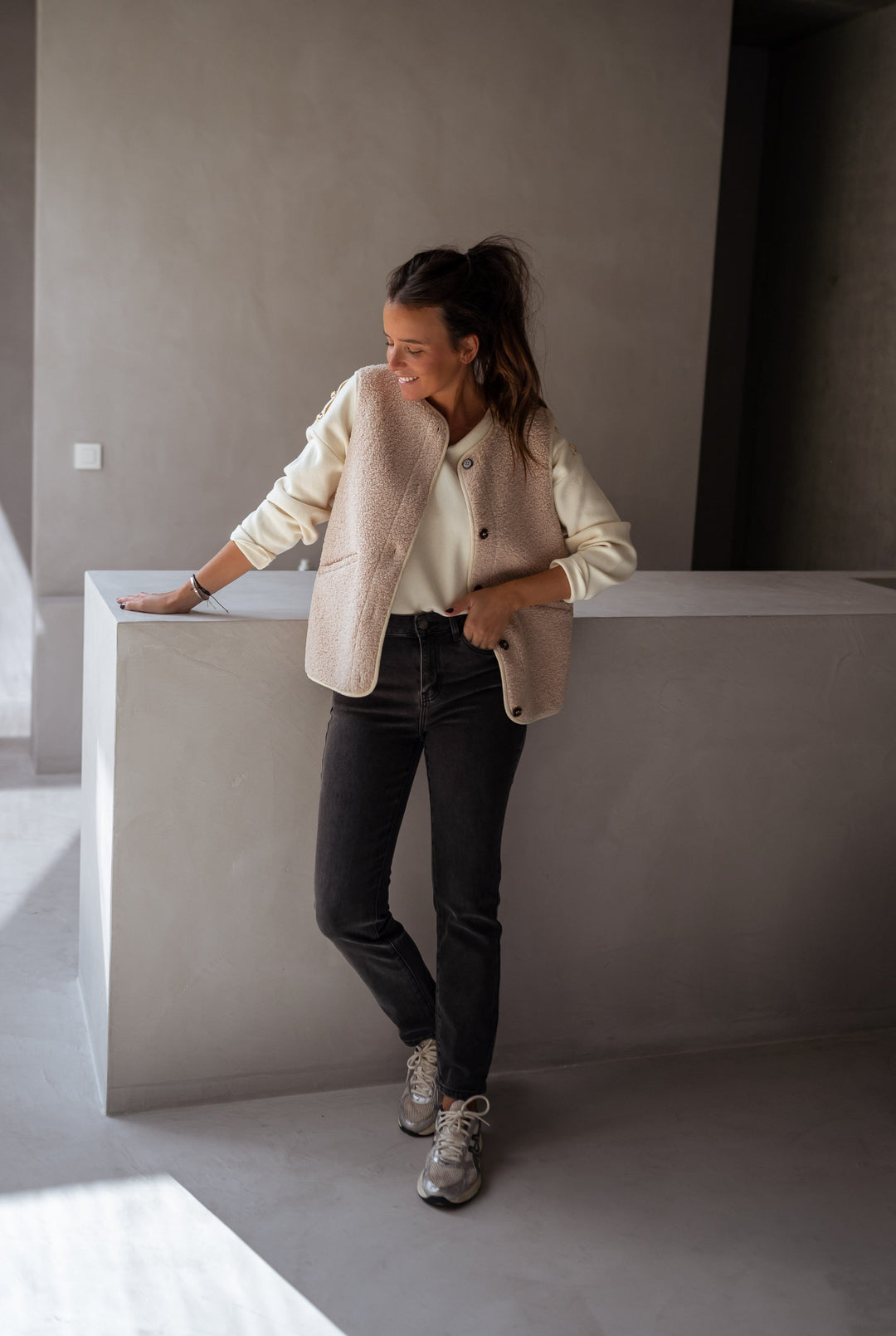 Nerina | Women's Round Neck Vest with Pockets and Buttons