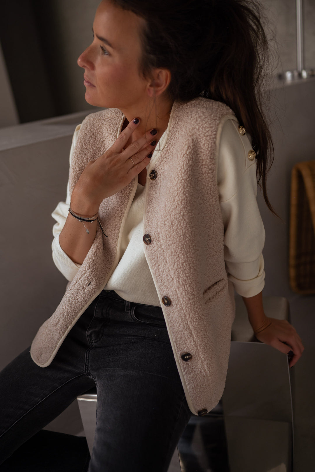 Nerina | Women's Round Neck Vest with Pockets and Buttons