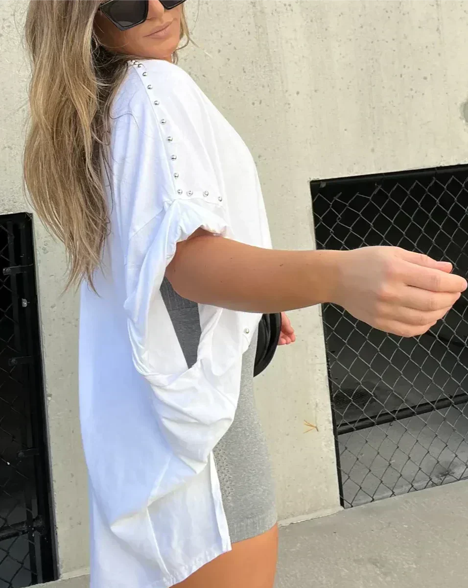 Isabelle™ - Oversized T-shirt with Studs