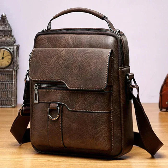Gjerlaug | Practical and stylish shoulder bag with Pockets