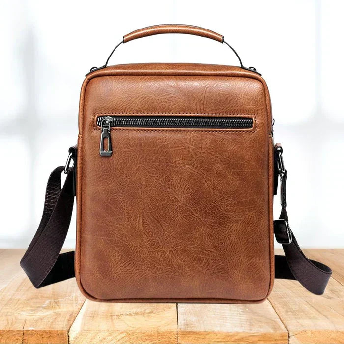 Gjerlaug | Practical and stylish shoulder bag with Pockets