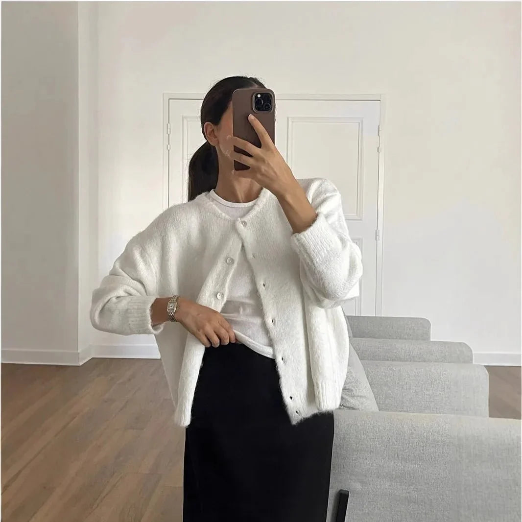 Women's Round Neck Cardigan with Long Sleeves and Buttons