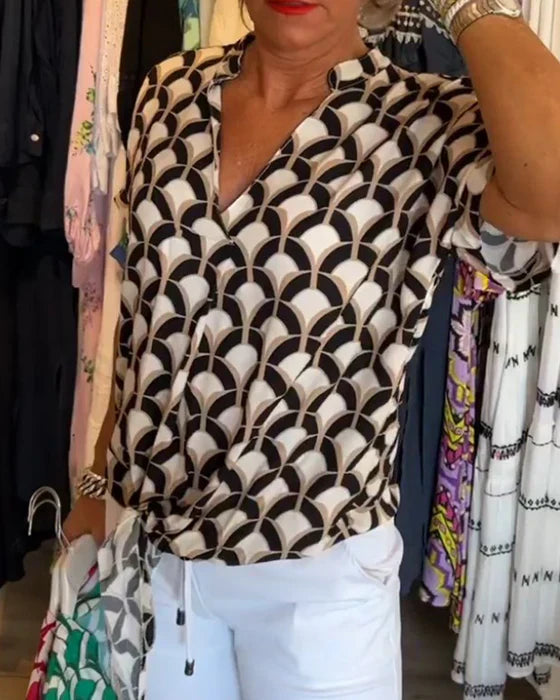 Bella™ - Casual Top with Print and V-Neck