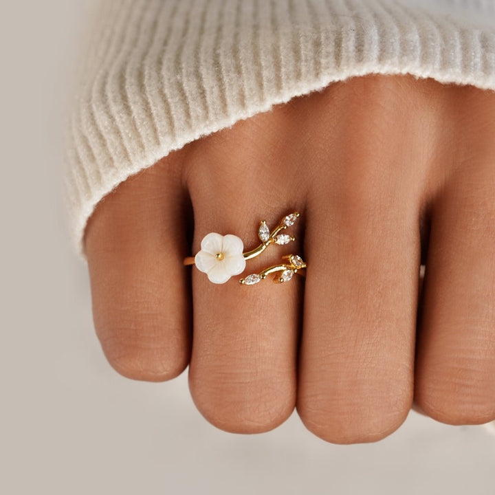 Estela | Ring with Flowers