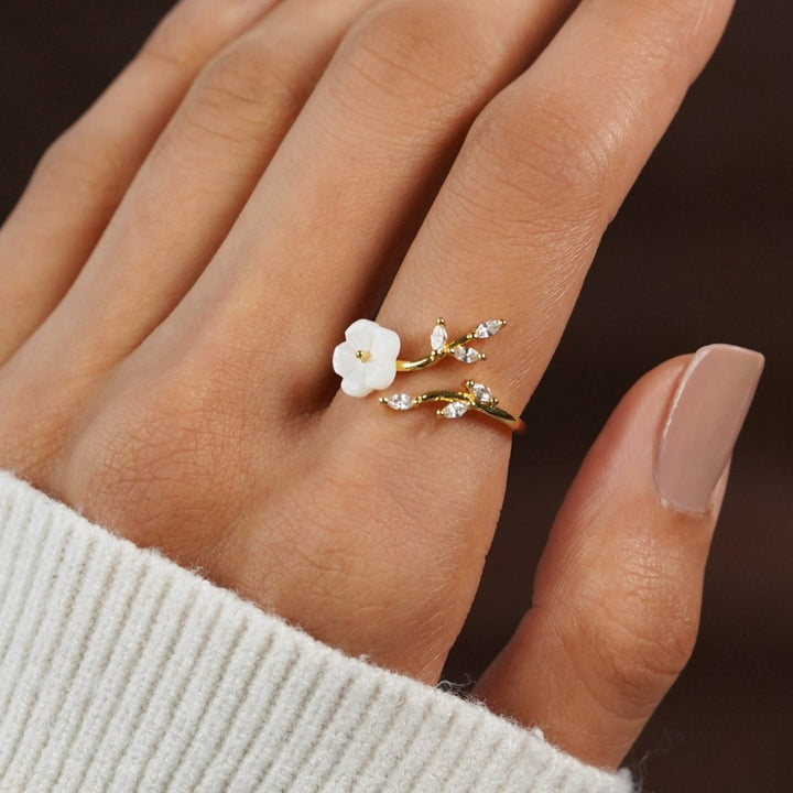Estela | Ring with Flowers